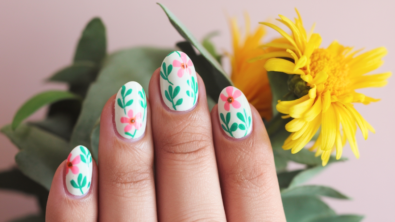 27 Colorful Spring Nails You’ll Want to Copy ASAP
